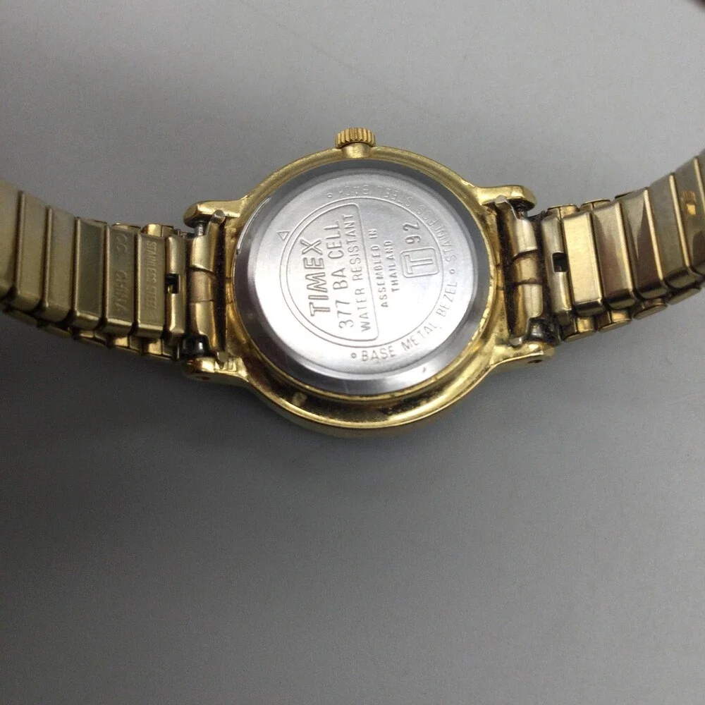 Vintage Timex Womens Watch 23mm White Dial Gold Tone Stretch Band New Battery